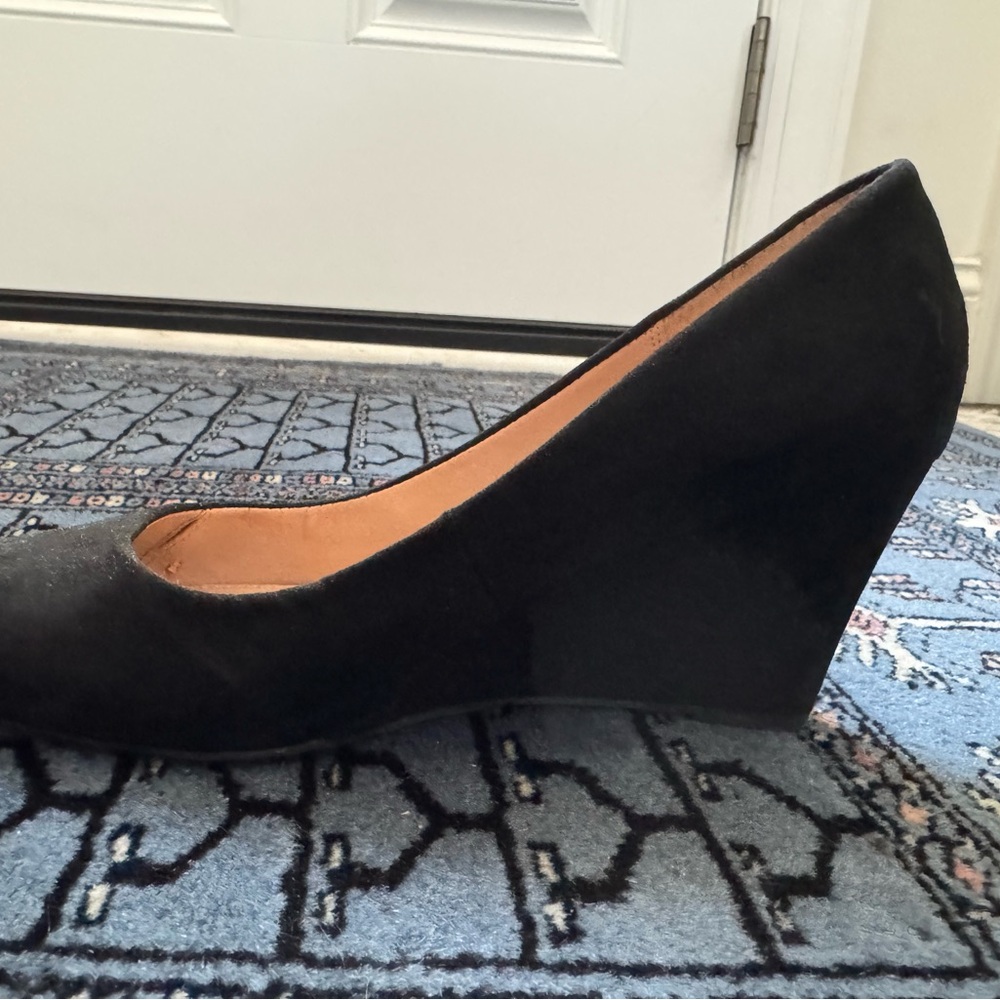 Elegant Black Wedge Shoes